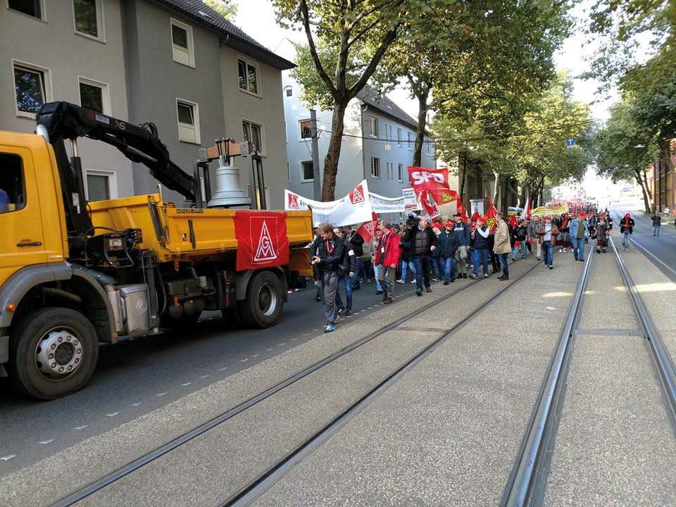 7.000 demonstrieren gegen Thyssen-Fusion